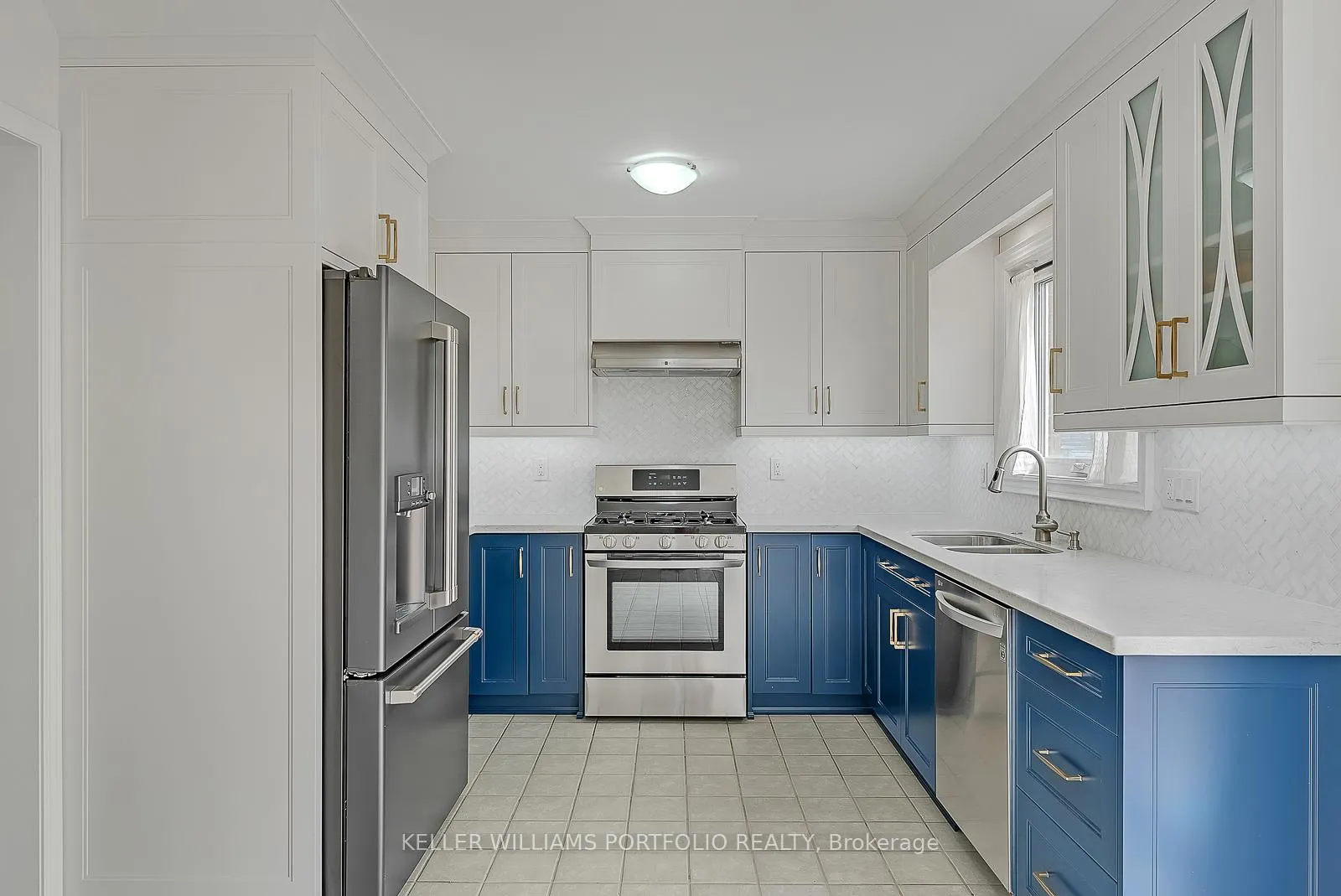Photo 12 of 1458 Quest Circle, Mississauga, Meadowvale Village — HOMEH