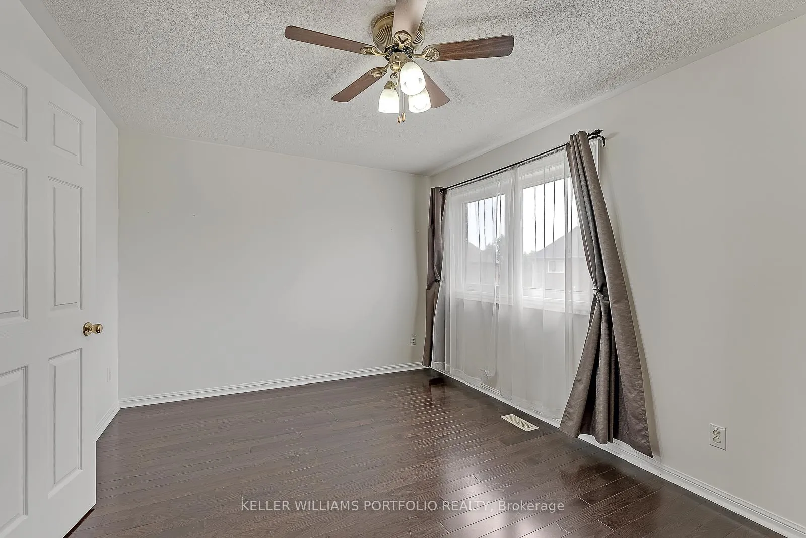 Photo 22 of 1458 Quest Circle, Mississauga, Meadowvale Village — HOMEH