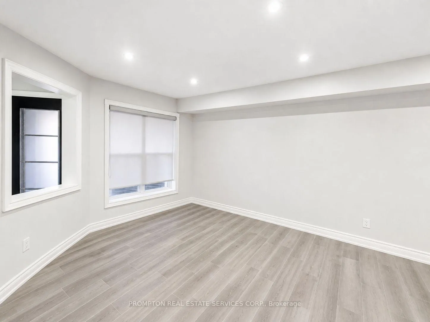 Photo 2 of 108 Parktree Drive, Vaughan, Maple — HOMEH