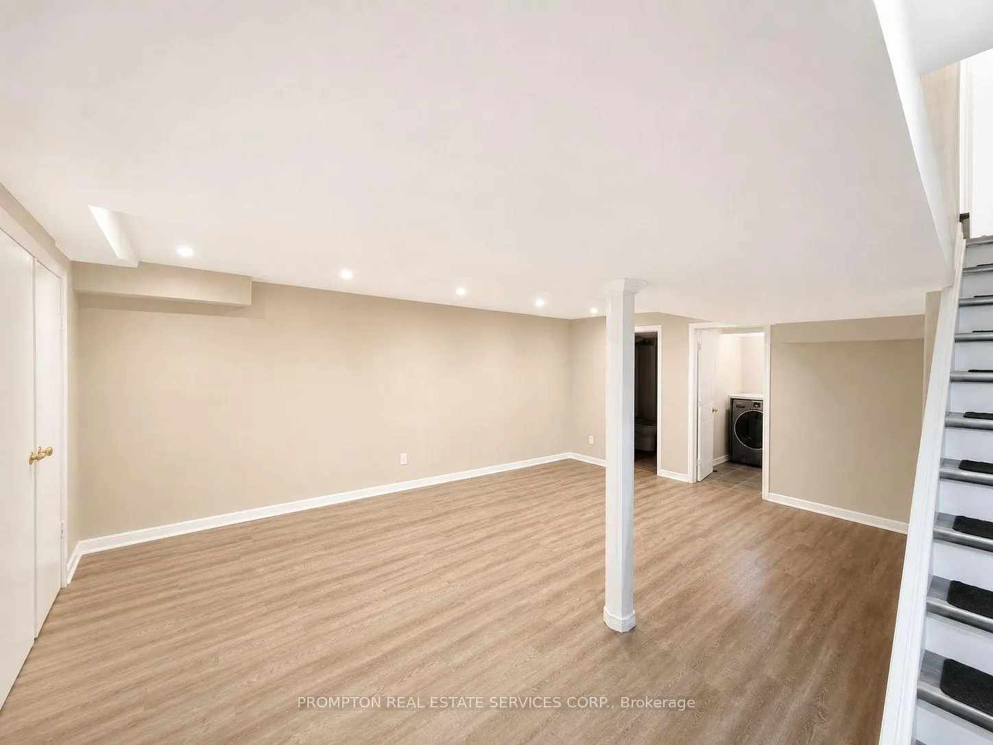 Photo 12 of 108 Parktree Drive, Vaughan, Maple — HOMEH