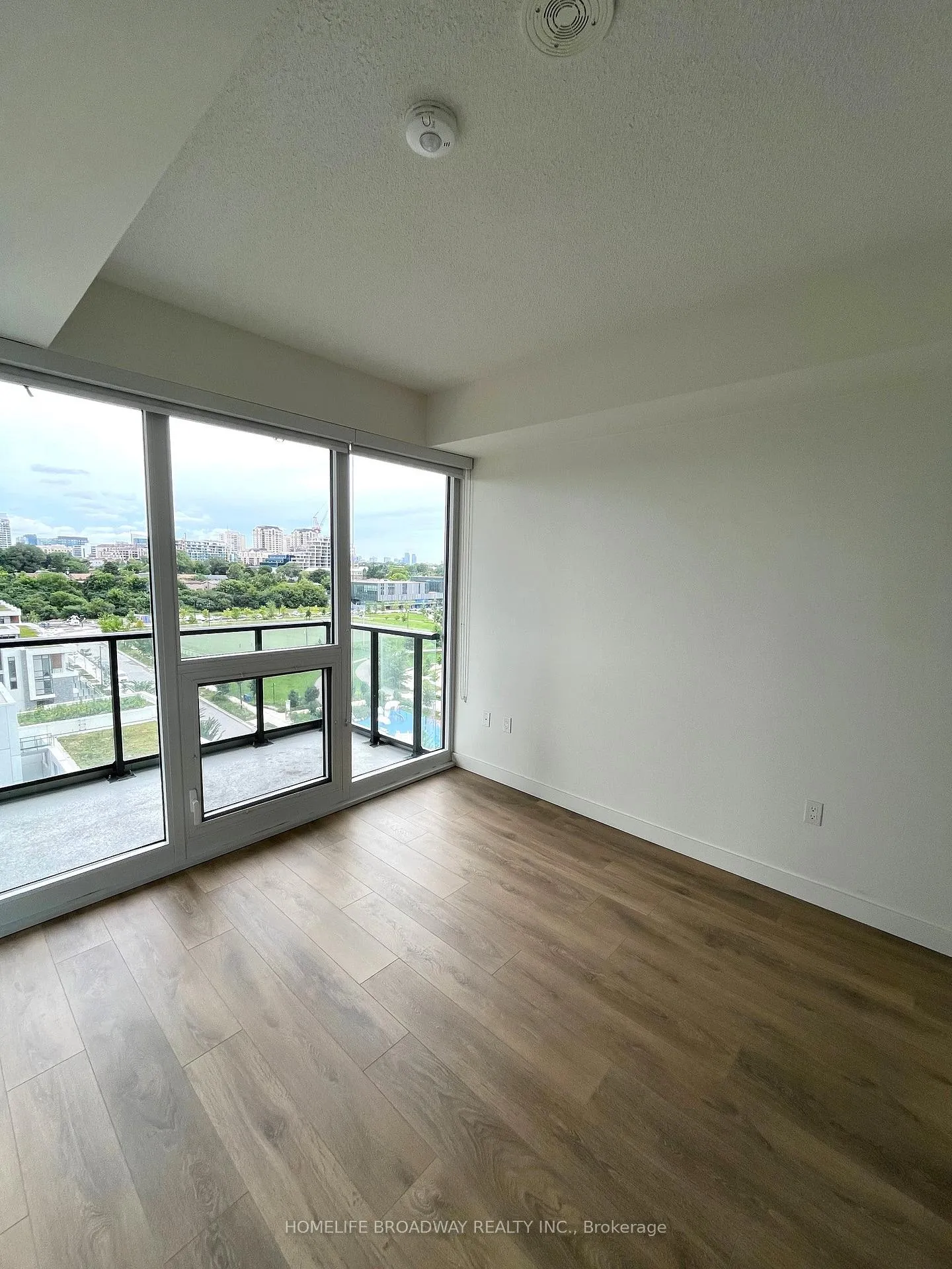 Photo 6 of Unit 1108, 95 Mcmahon Drive, North York, Bayview Village — HOMEH