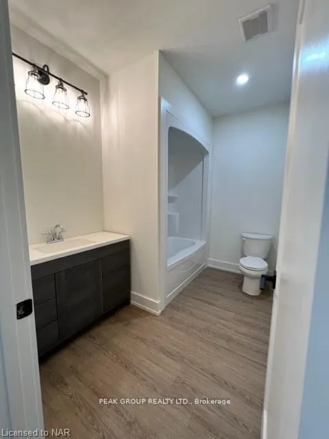 Photo 17 of 4590 Lee Avenue, Niagara Falls, Ascot — HOMEH