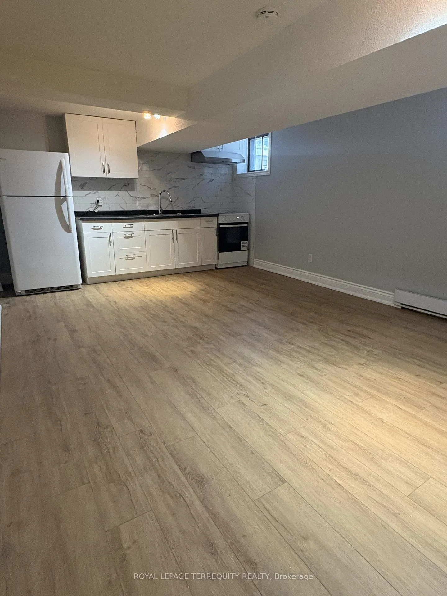 Photo 2 of Unit 102, 8 Thorncliffe Avenue, Toronto, Playter Estates-Danforth — HOMEH