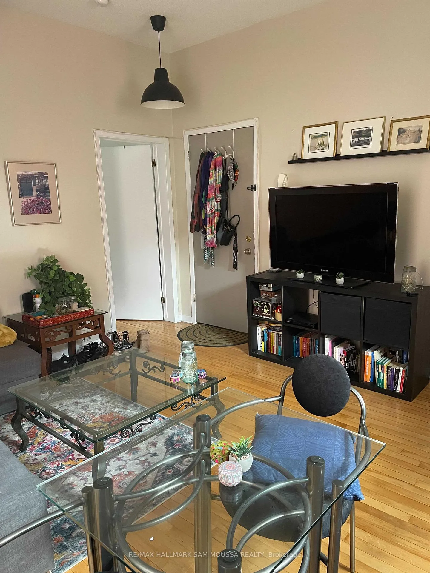 Photo 4 of Unit 7, 232 Cooper Street, Ottawa, Ottawa Centre — HOMEH