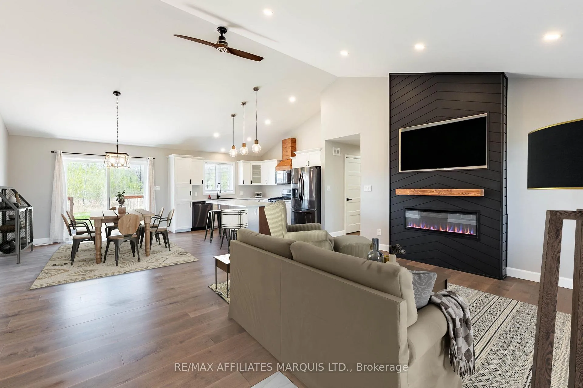 Photo 9 of 6836 James Crescent, South Glengarry, South Glengarry (Charlottenburgh) Twp — HOMEH