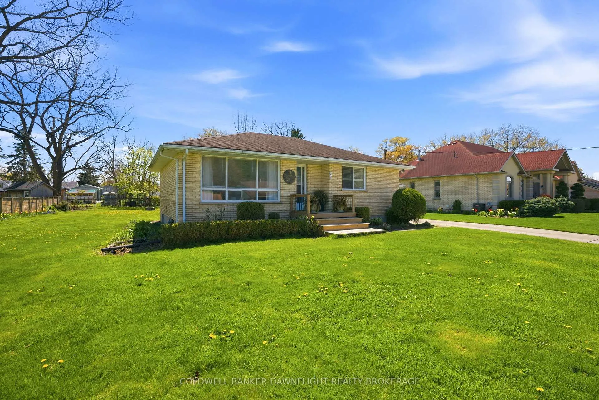 Photo 2 of 195 Bethany Street, North Middlesex, Parkhill — HOMEH