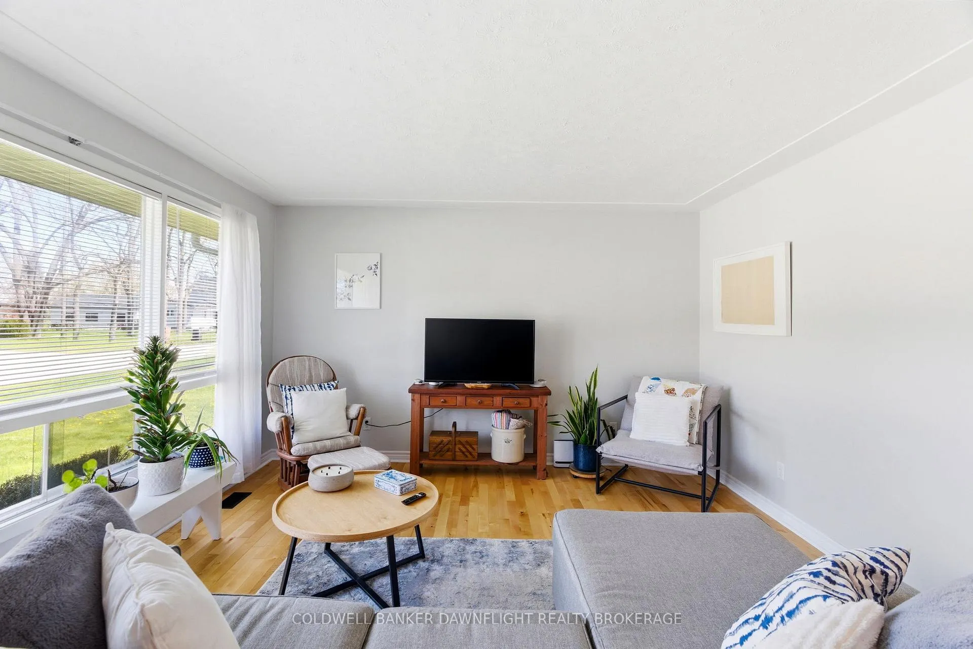 Photo 10 of 195 Bethany Street, North Middlesex, Parkhill — HOMEH