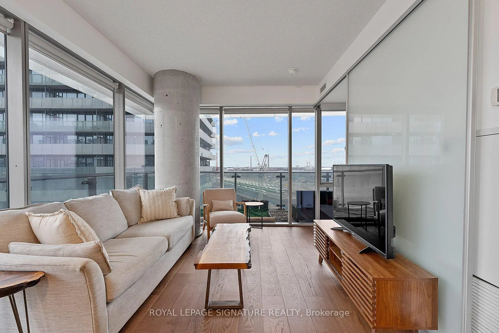 Photo 12 of Unit 1103, 70 Distillery Lane, Toronto, Waterfront Communities — HOMEH