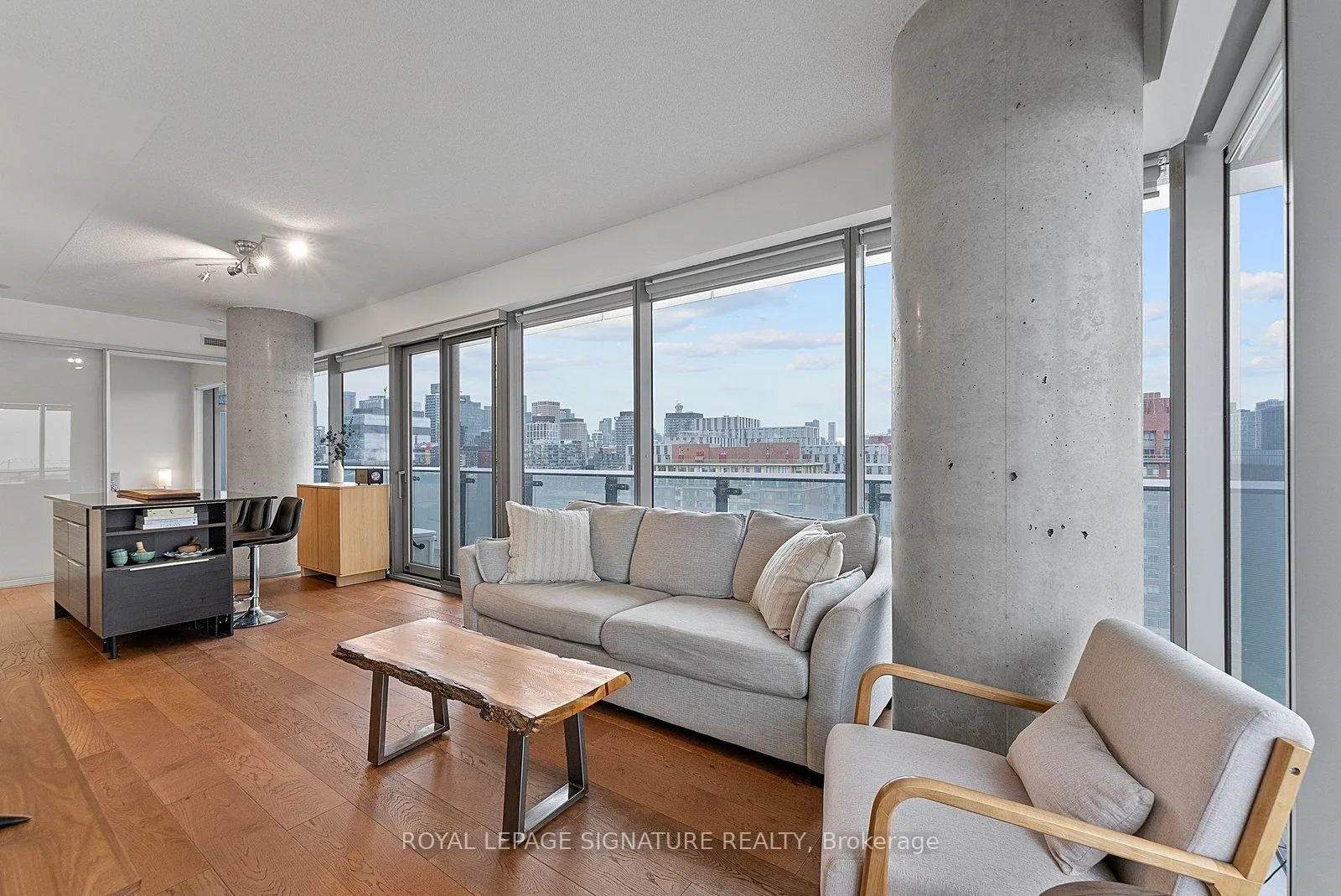 Photo 16 of Unit 1103, 70 Distillery Lane, Toronto, Waterfront Communities — HOMEH