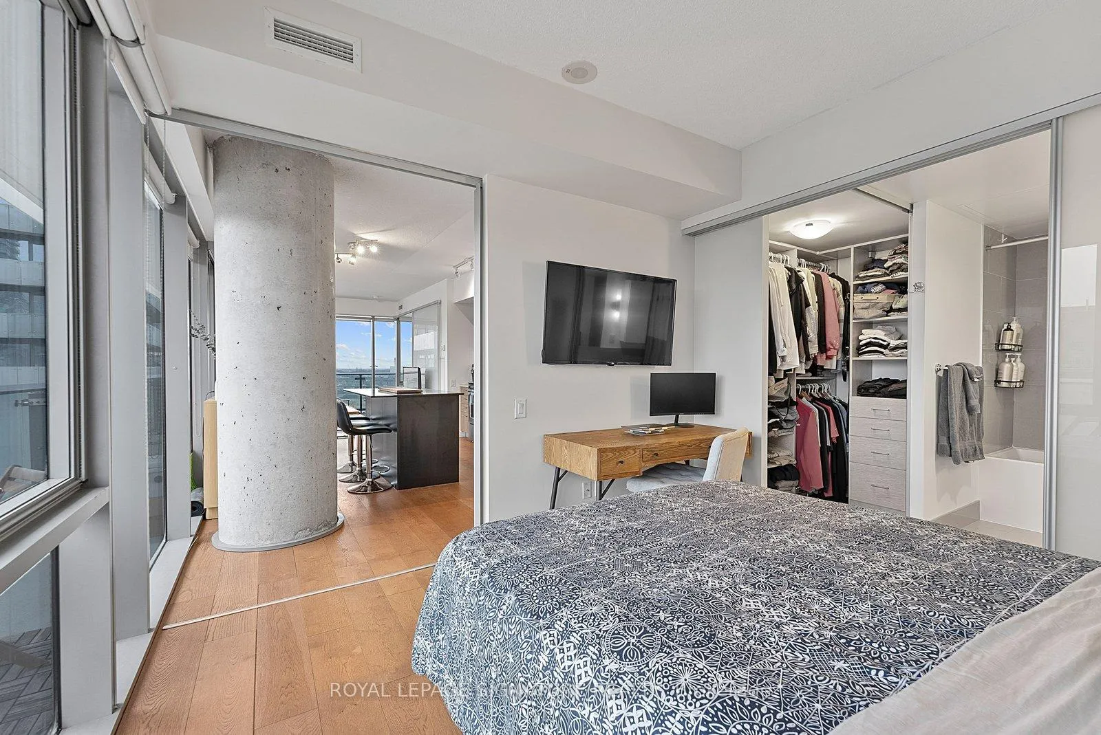 Photo 21 of Unit 1103, 70 Distillery Lane, Toronto, Waterfront Communities — HOMEH