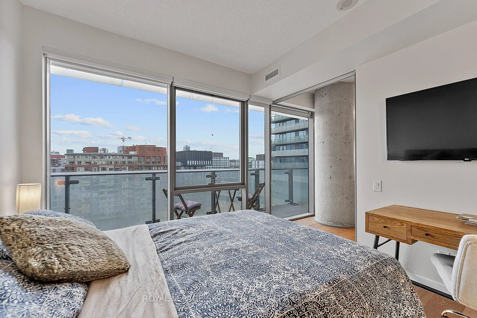 Photo 22 of Unit 1103, 70 Distillery Lane, Toronto, Waterfront Communities — HOMEH