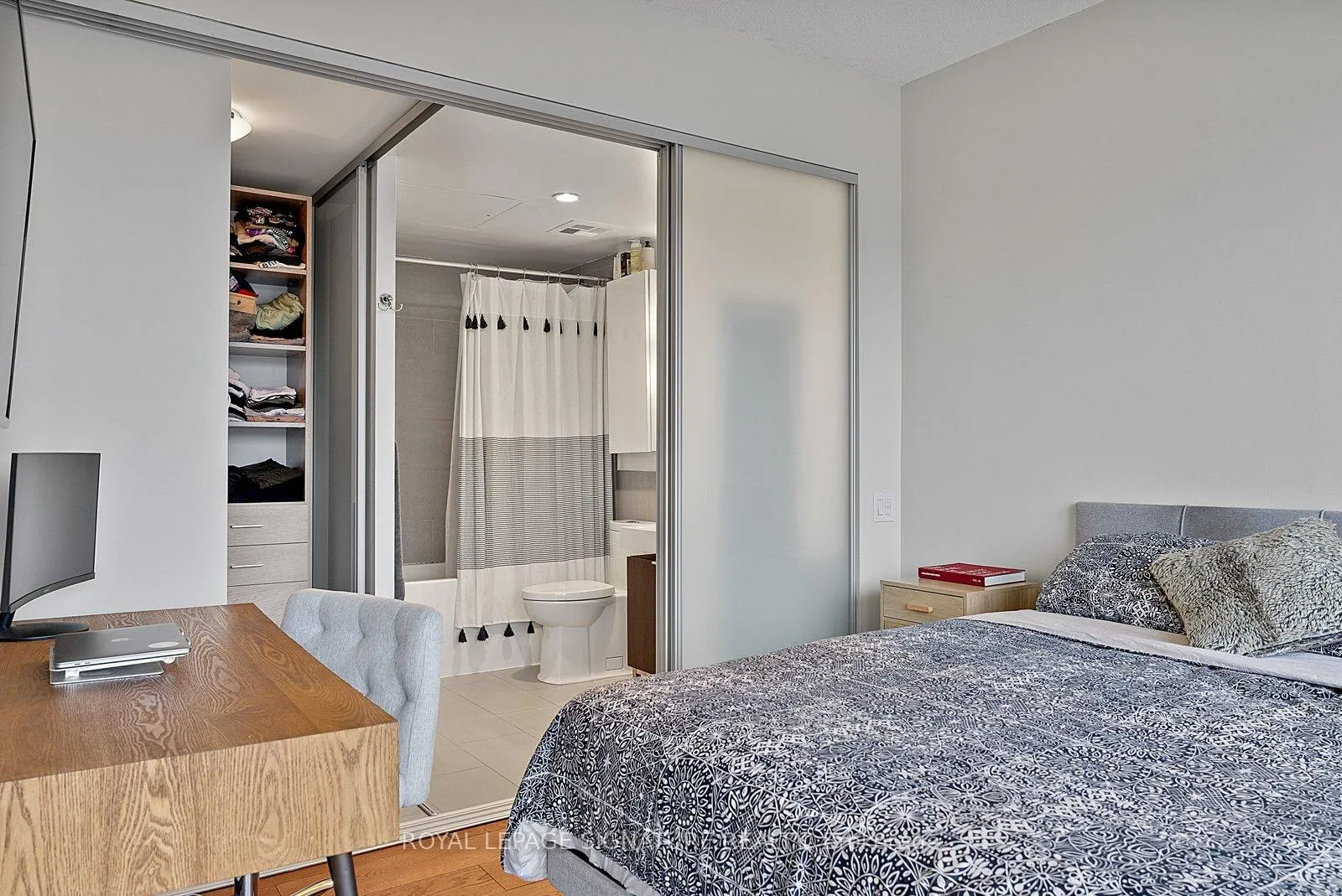 Photo 23 of Unit 1103, 70 Distillery Lane, Toronto, Waterfront Communities — HOMEH