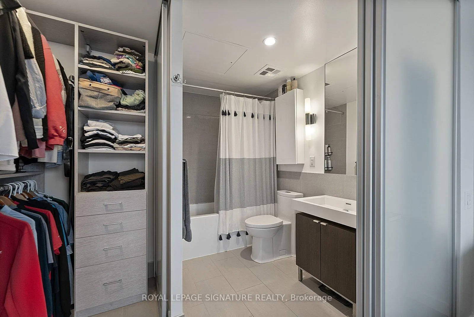 Photo 24 of Unit 1103, 70 Distillery Lane, Toronto, Waterfront Communities — HOMEH