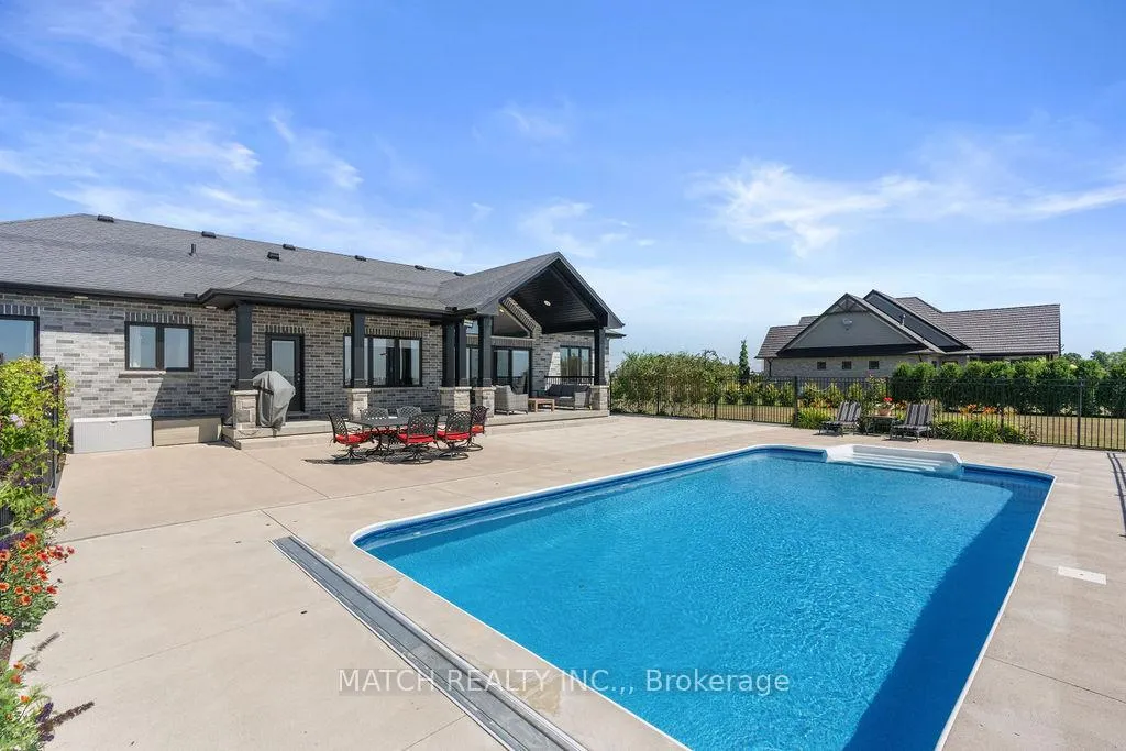 Photo 47 of 5482 Talbot Trail, Chatham-Kent, Merlin — HOMEH
