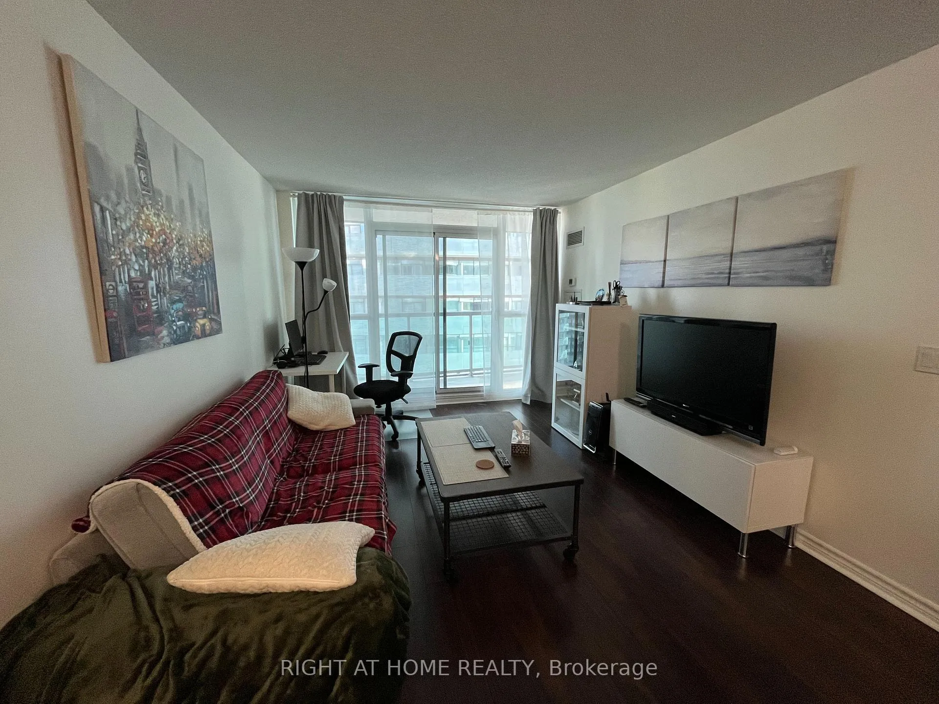 Photo 3 of Unit 1807, 19 Grand Trunk Crescent, Toronto, Waterfront Communities — HOMEH