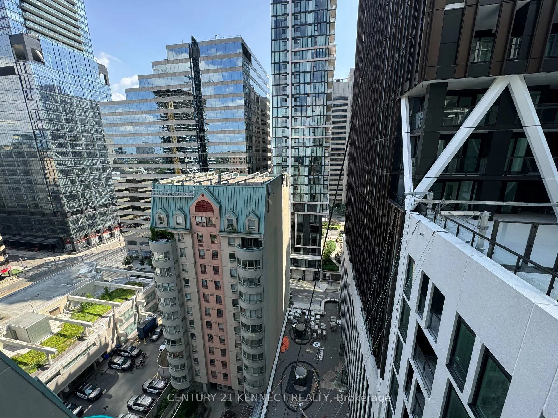 Photo 11 of Unit 1315, 121 St. Patrick Street, Toronto, Kensington-Chinatown — HOMEH