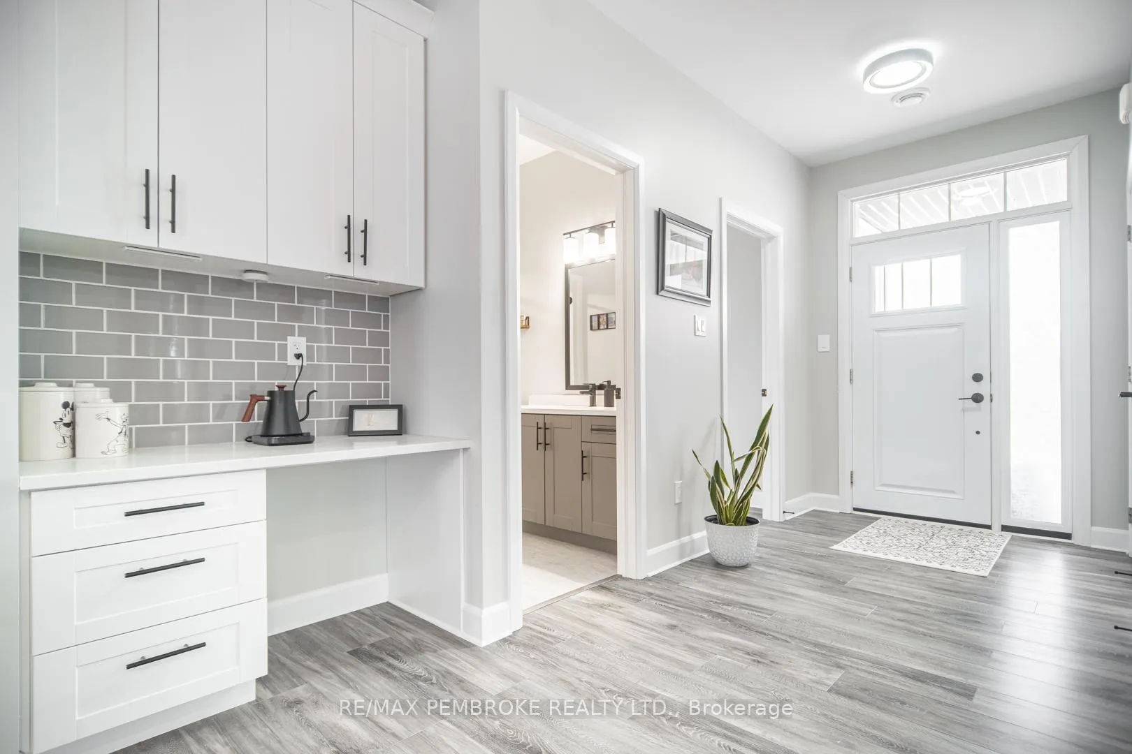 Photo 5 of 33 Durant Street, Petawawa — HOMEH