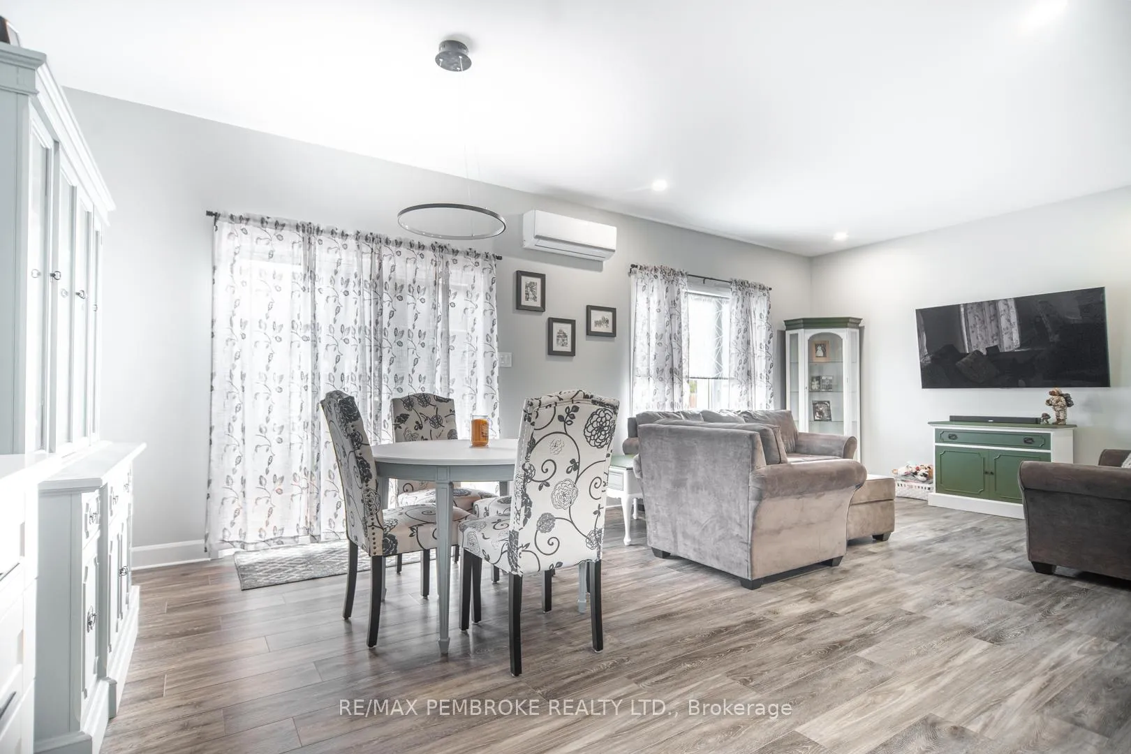 Photo 15 of 33 Durant Street, Petawawa — HOMEH