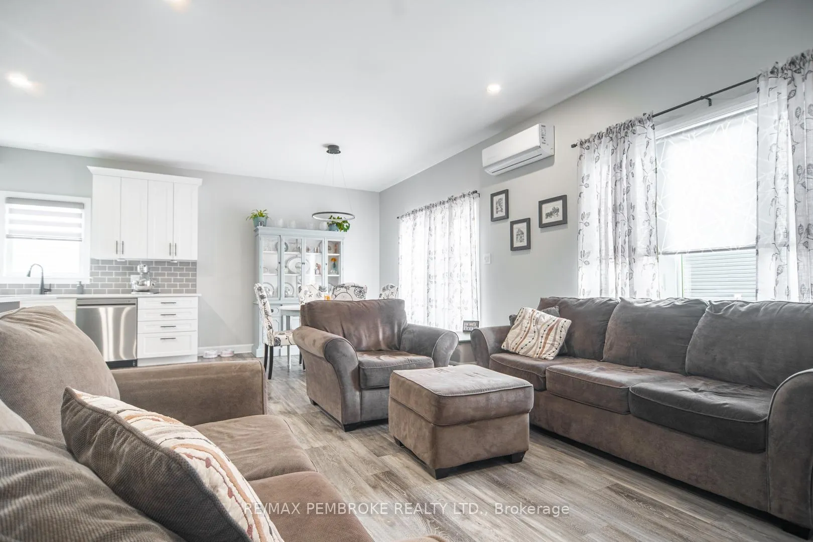 Photo 20 of 33 Durant Street, Petawawa — HOMEH