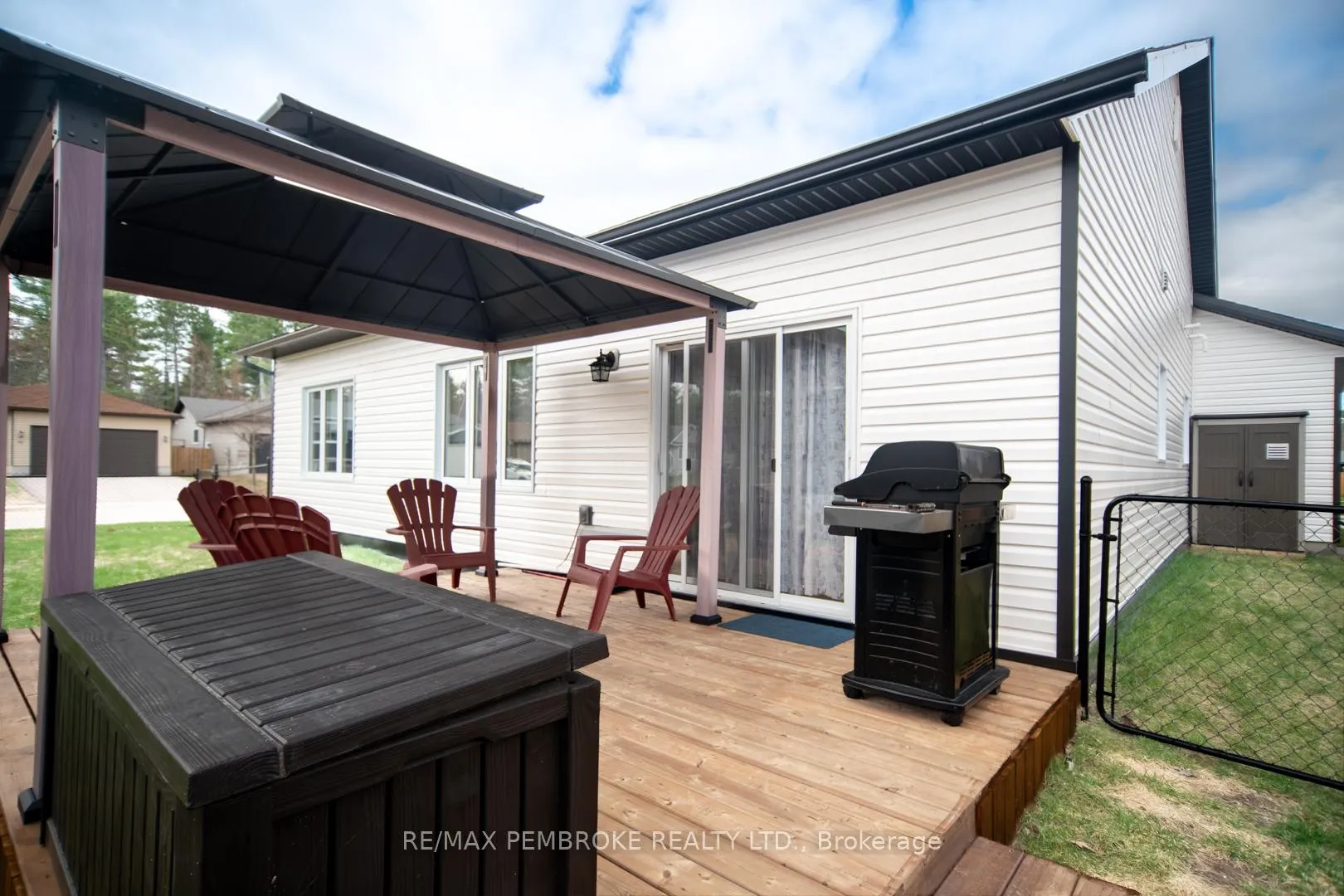 Photo 40 of 33 Durant Street, Petawawa — HOMEH