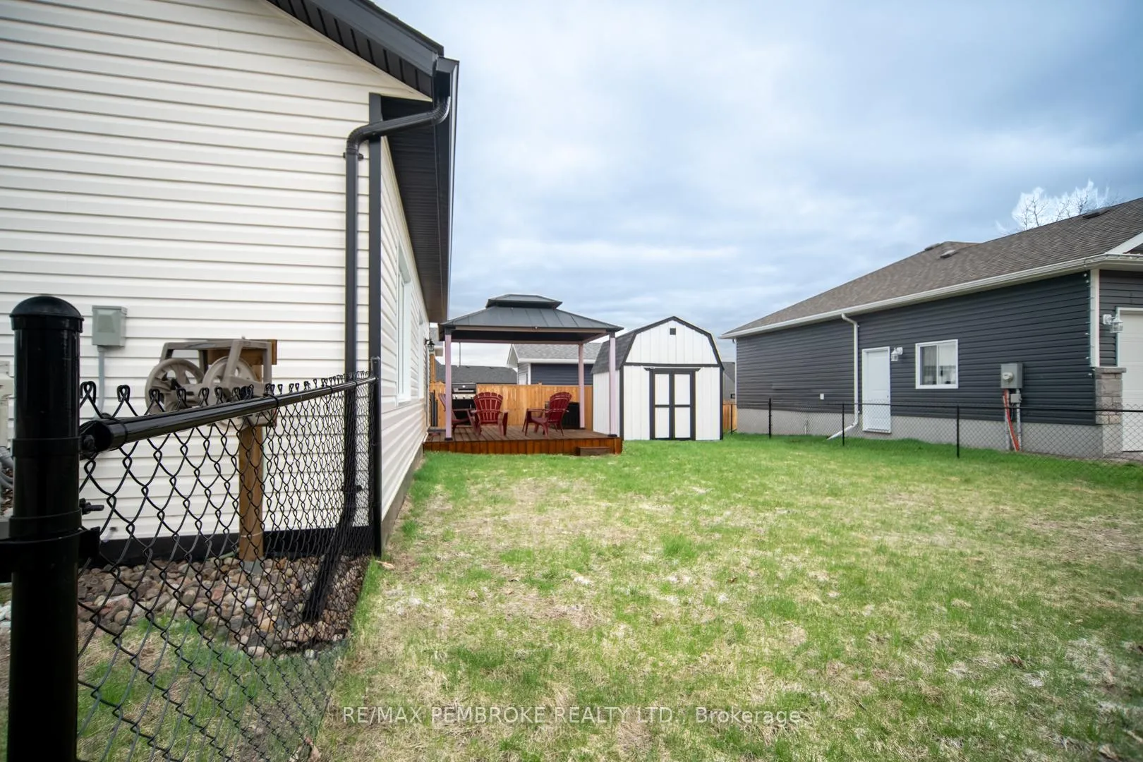 Photo 41 of 33 Durant Street, Petawawa — HOMEH