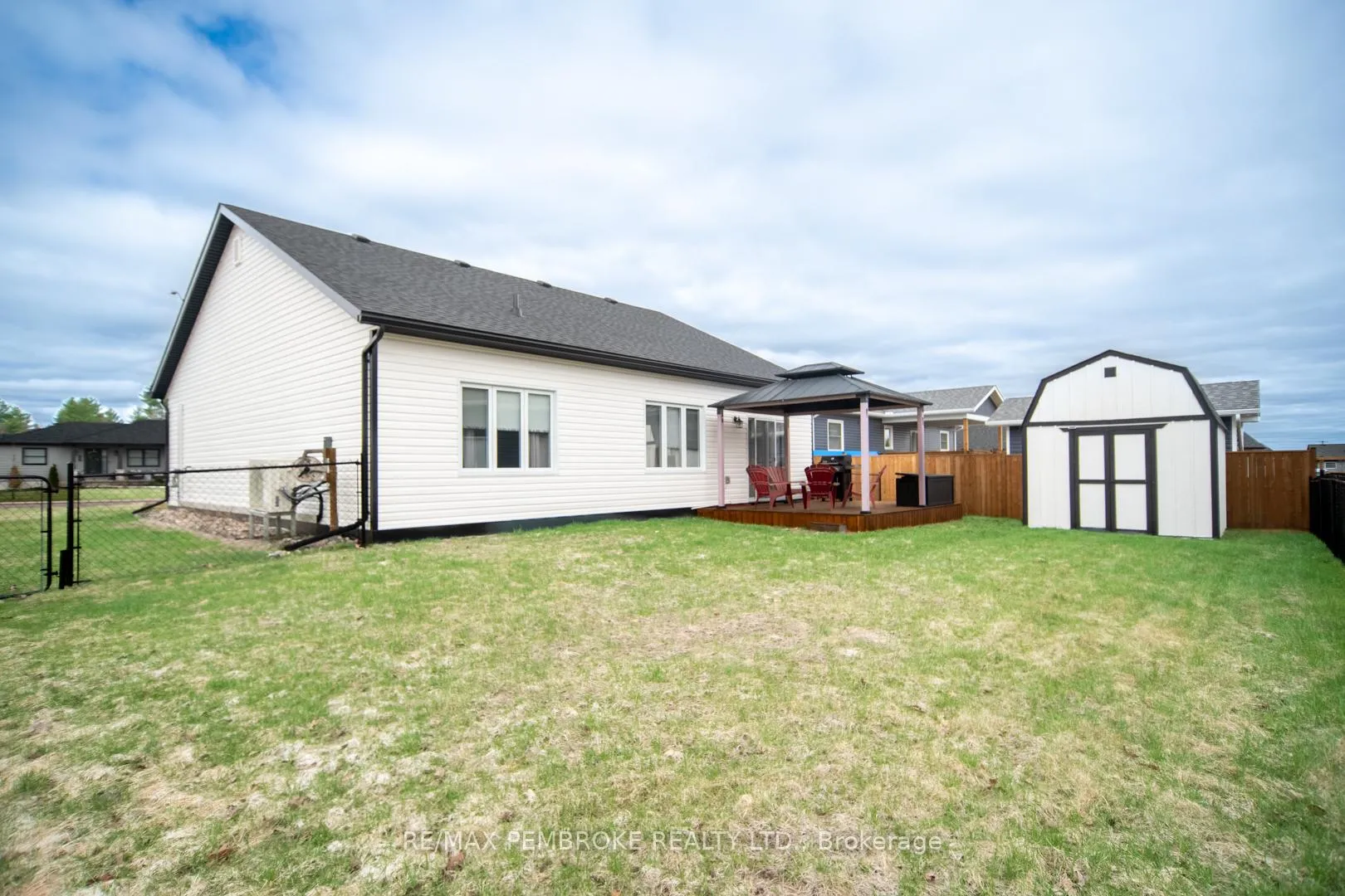 Photo 44 of 33 Durant Street, Petawawa — HOMEH