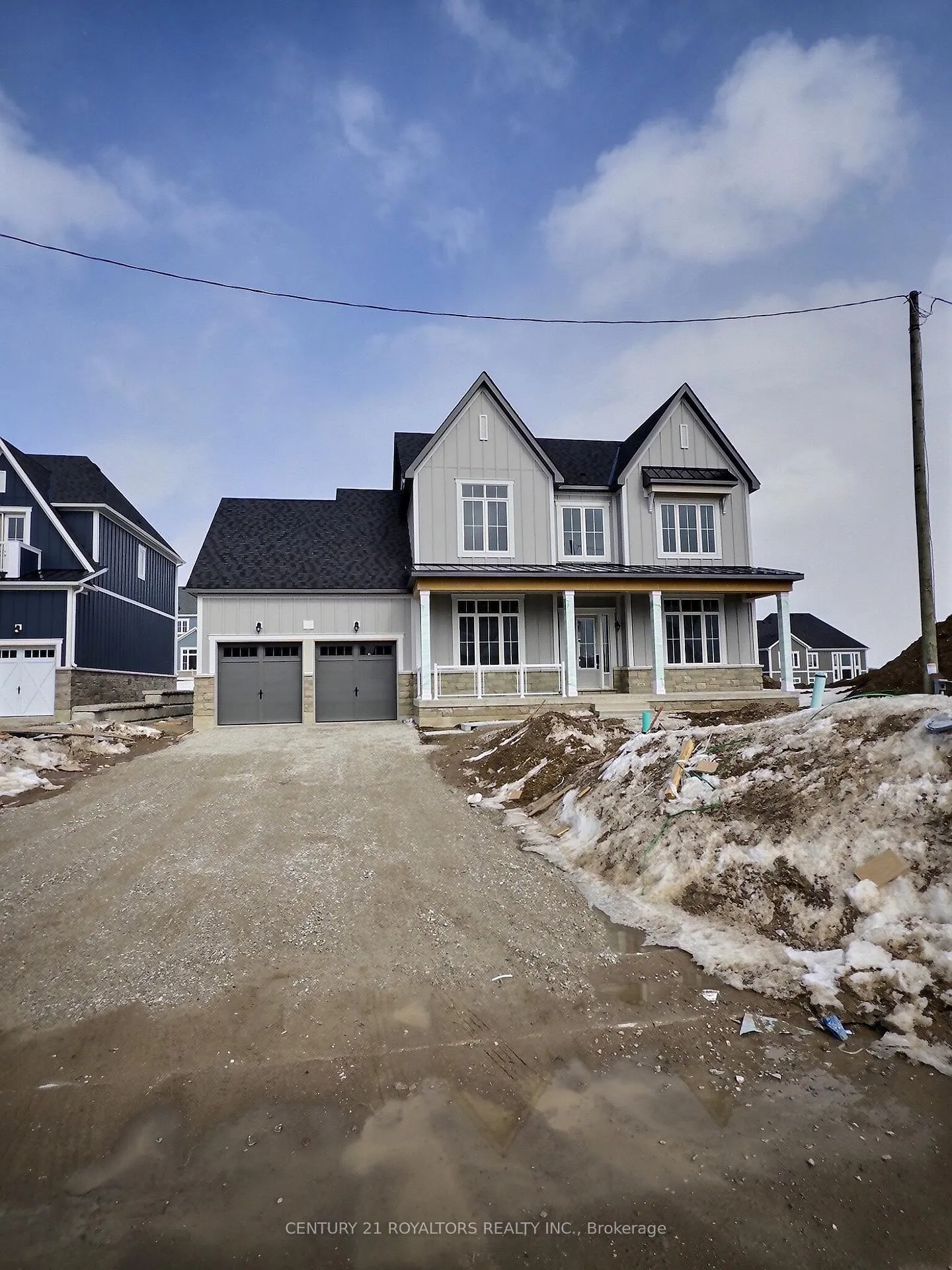 Front of 120 Pearsall Place