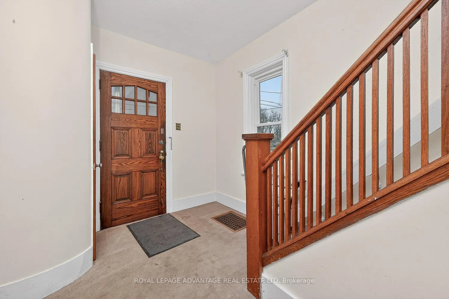 Photo 6 of 21 Gladstone Avenue, Smiths Falls — HOMEH