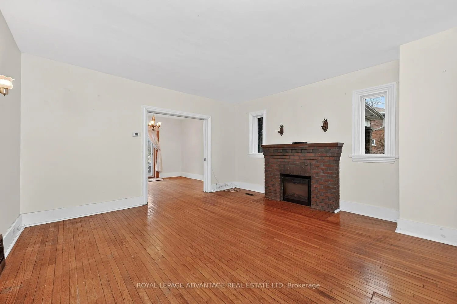 Photo 8 of 21 Gladstone Avenue, Smiths Falls — HOMEH