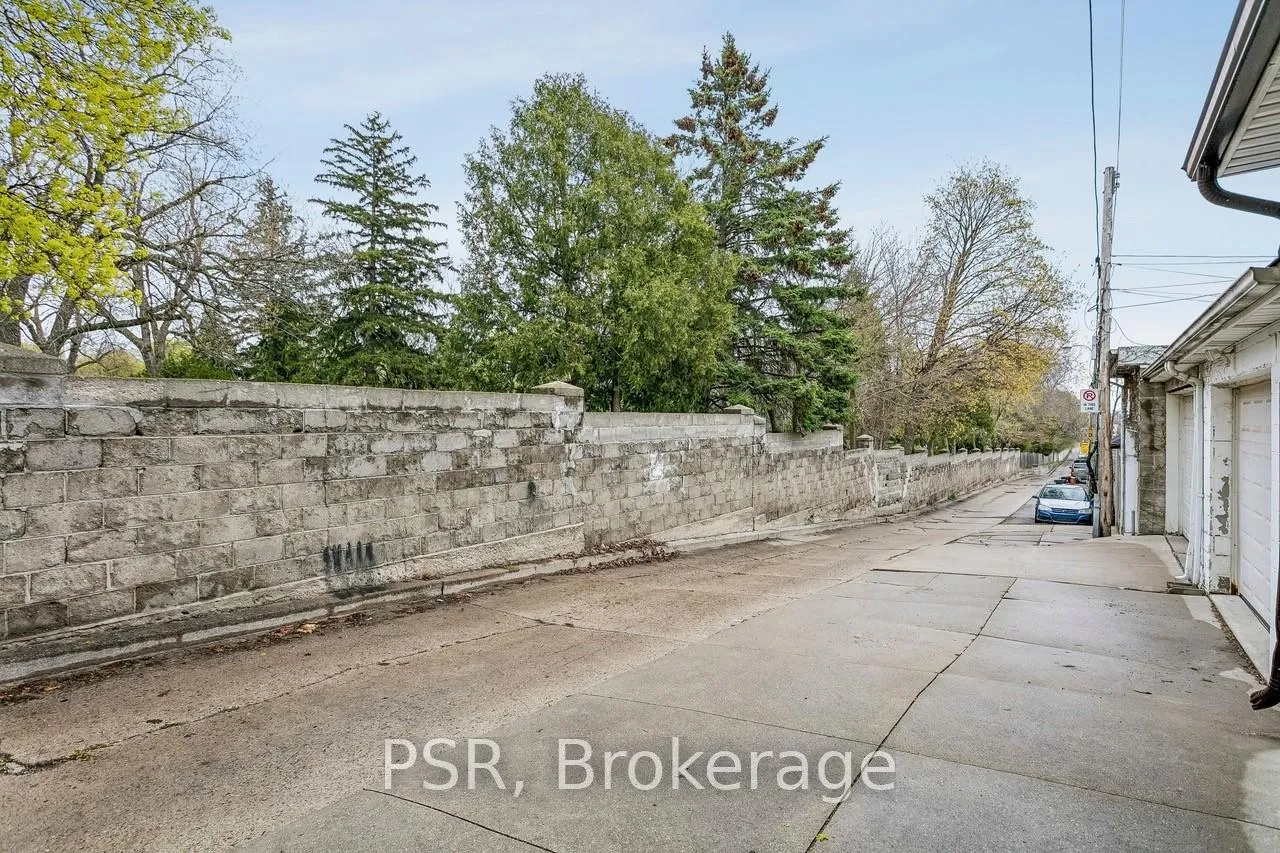 Photo 32 of 155 McRoberts Avenue, Toronto, Corso Italia-Davenport — HOMEH