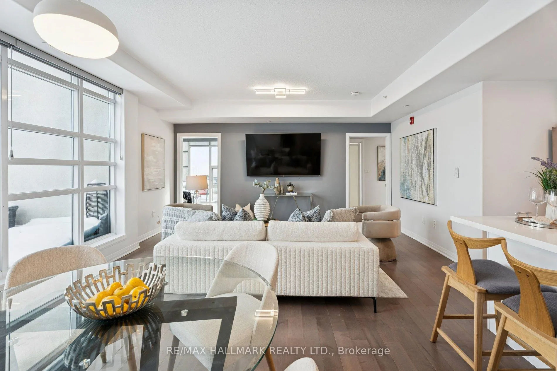 Photo 10 of Unit 409, 10 Concord Place, Grimsby, Grimsby Beach — HOMEH