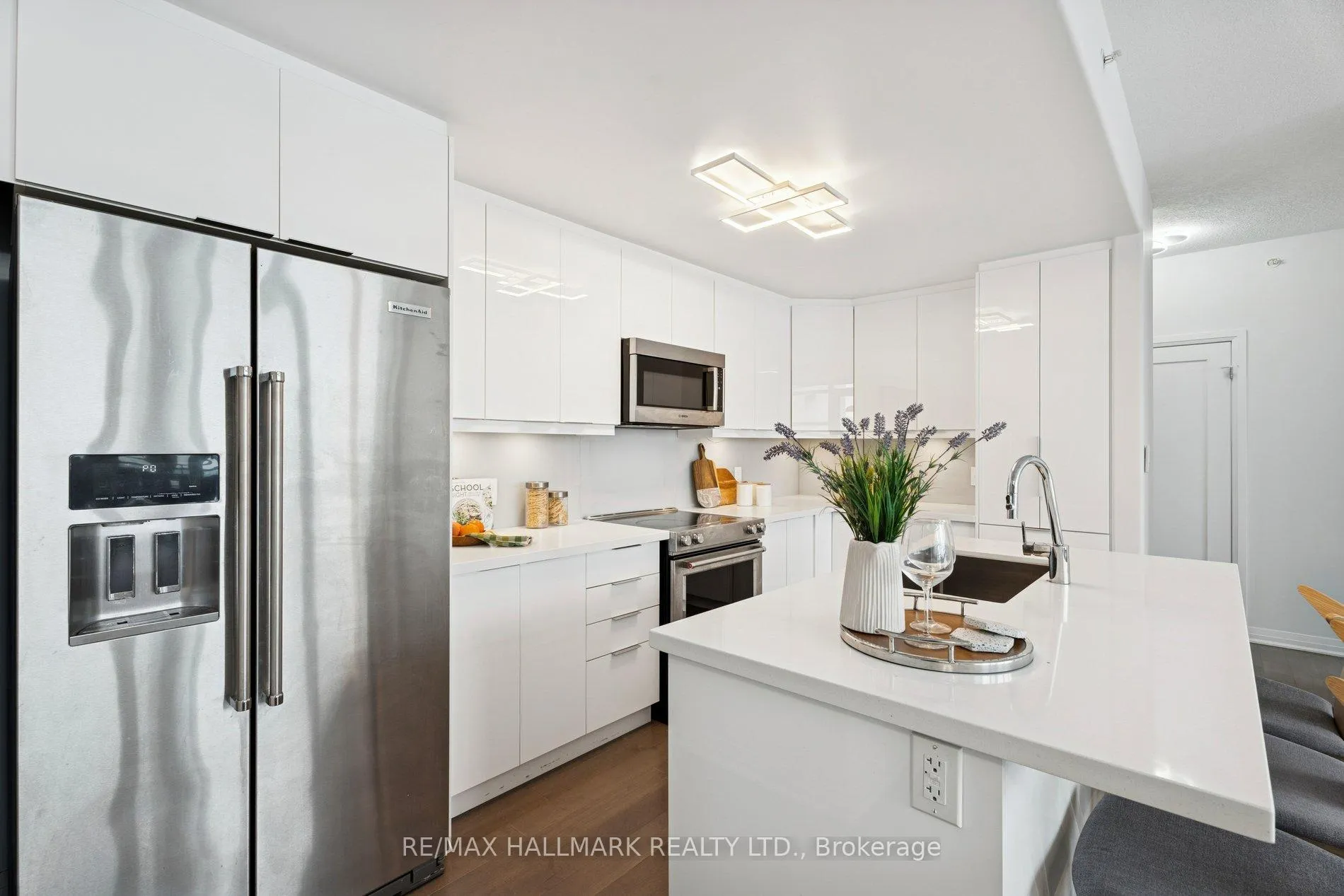 Photo 13 of Unit 409, 10 Concord Place, Grimsby, Grimsby Beach — HOMEH