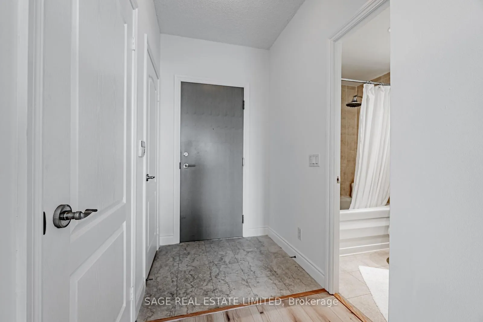 Photo 2 of Unit 1205, 319 Merton Street, Toronto, Mount Pleasant West — HOMEH