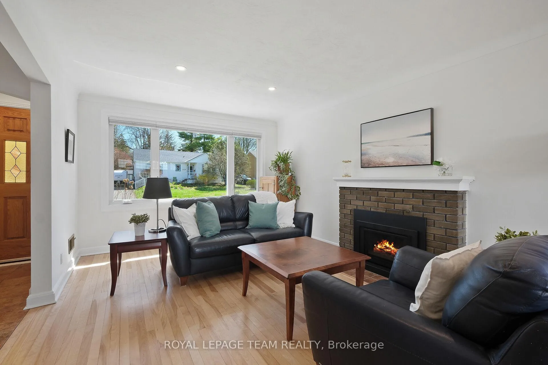 Photo 5 of 1416 Cavendish Road, Ottawa, Applewood Acres — HOMEH