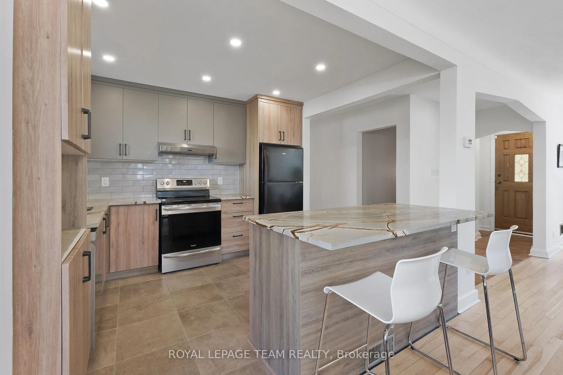 Photo 9 of 1416 Cavendish Road, Ottawa, Applewood Acres — HOMEH