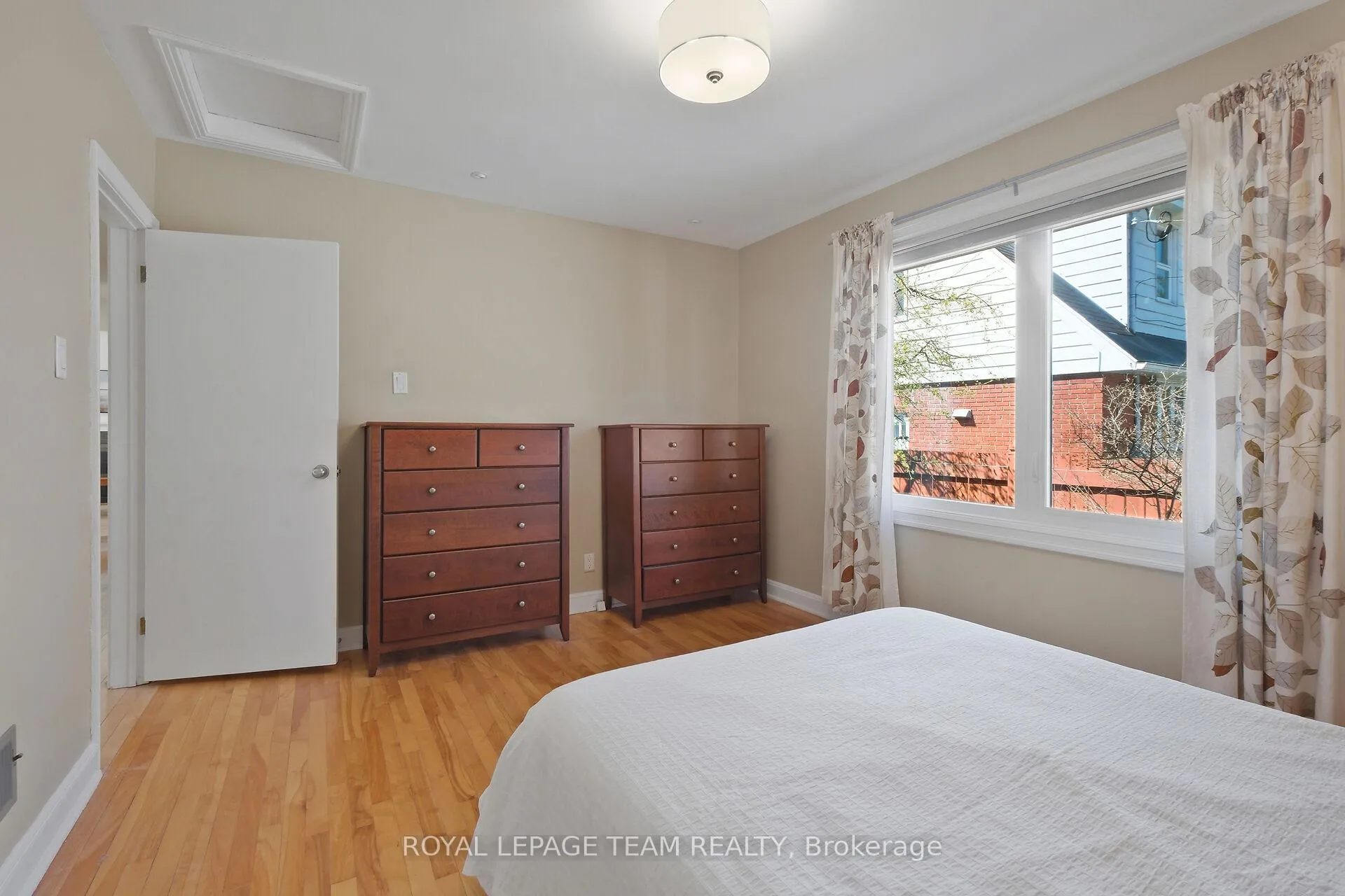 Photo 14 of 1416 Cavendish Road, Ottawa, Applewood Acres — HOMEH