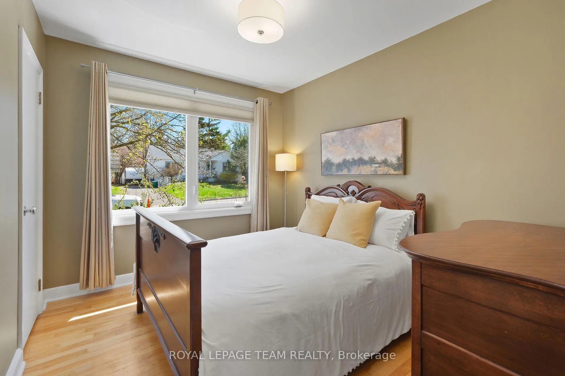 Photo 19 of 1416 Cavendish Road, Ottawa, Applewood Acres — HOMEH