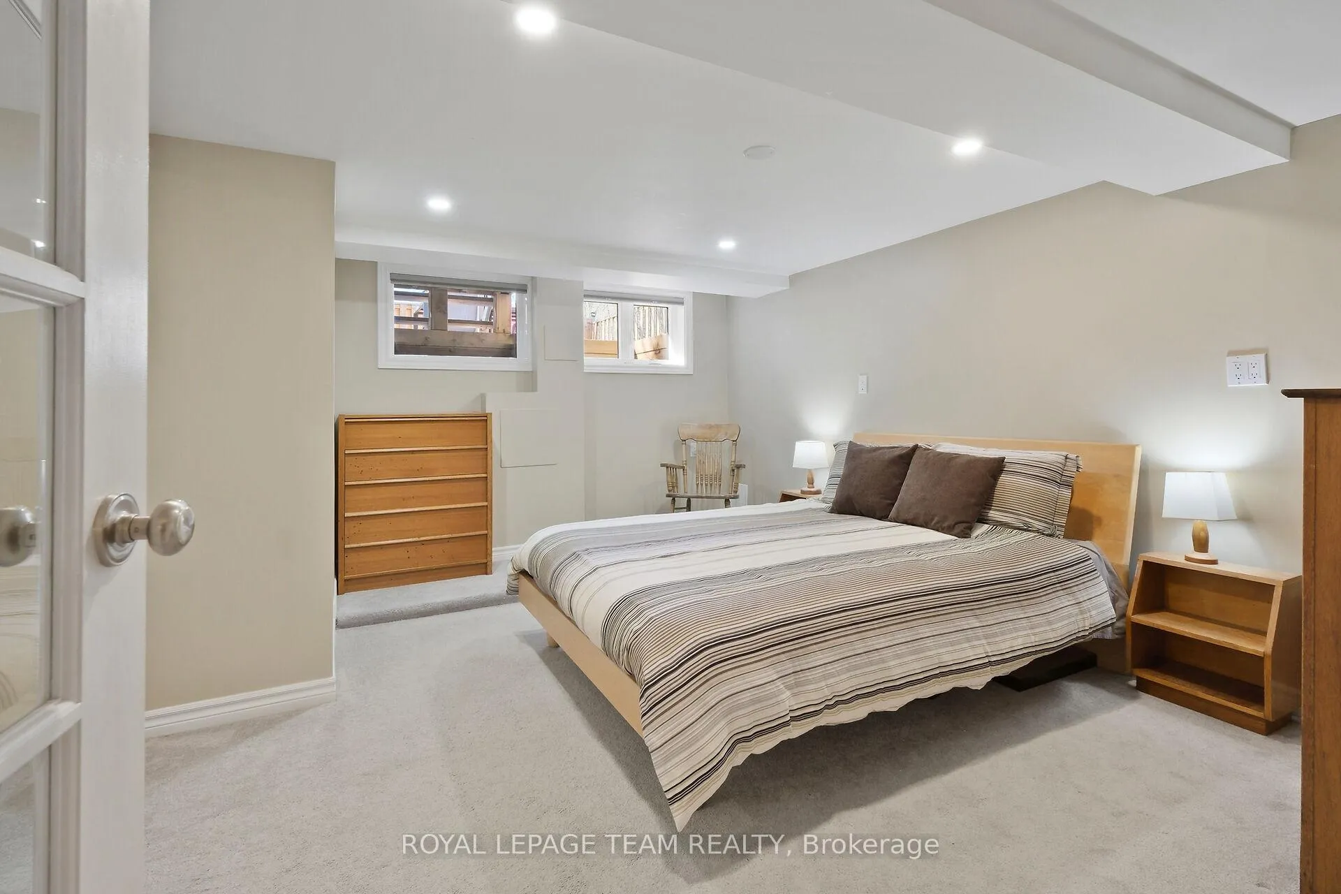 Photo 23 of 1416 Cavendish Road, Ottawa, Applewood Acres — HOMEH