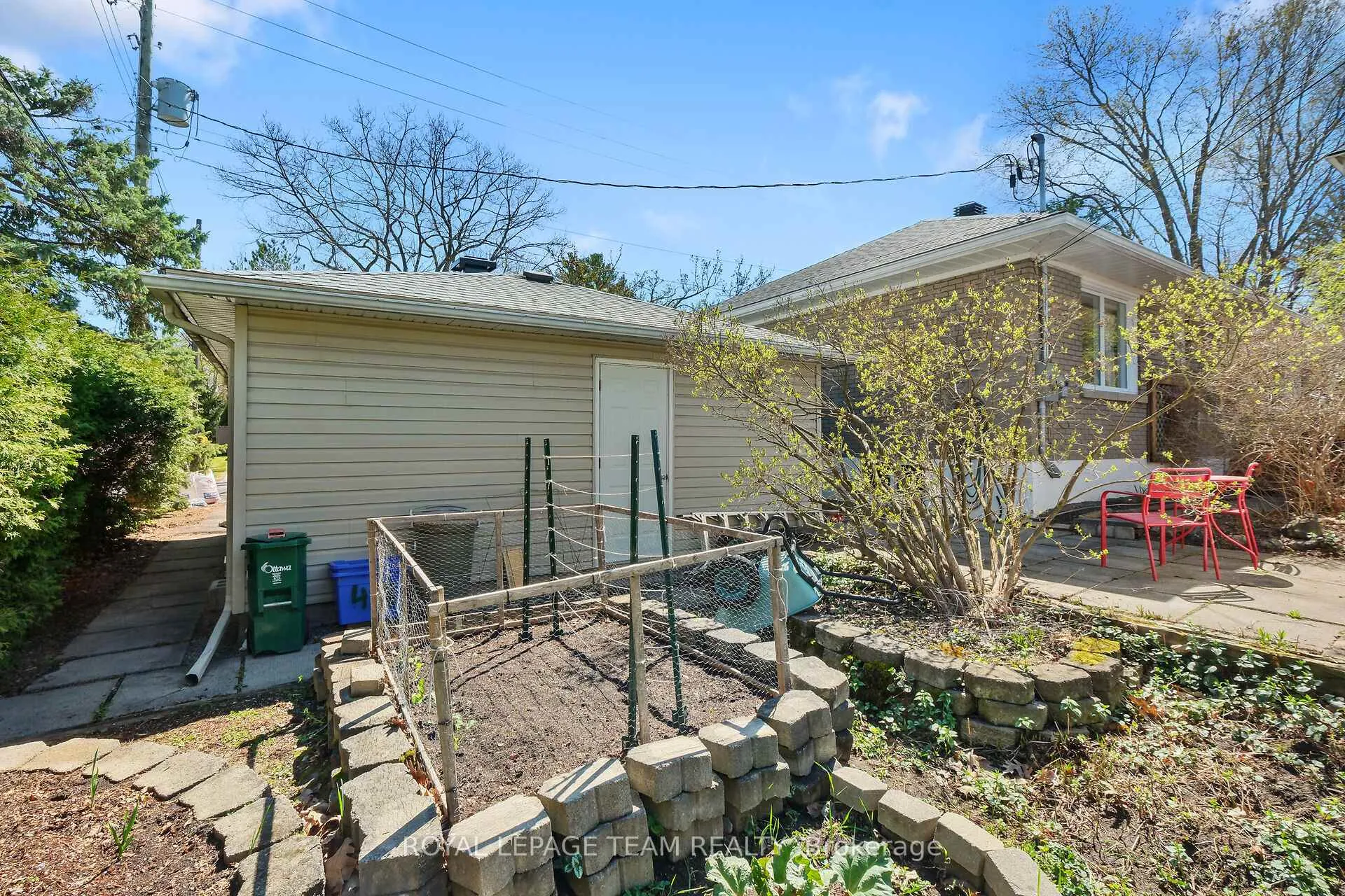 Photo 36 of 1416 Cavendish Road, Ottawa, Applewood Acres — HOMEH