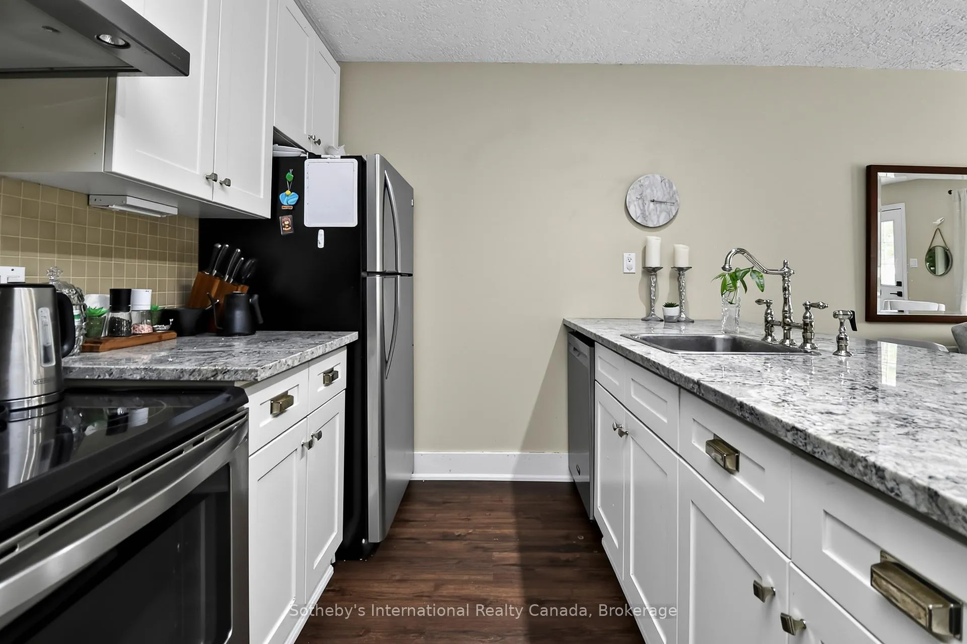 Photo 9 of Unit 10, 139 Lakeshore Road E, Blue Mountains — HOMEH