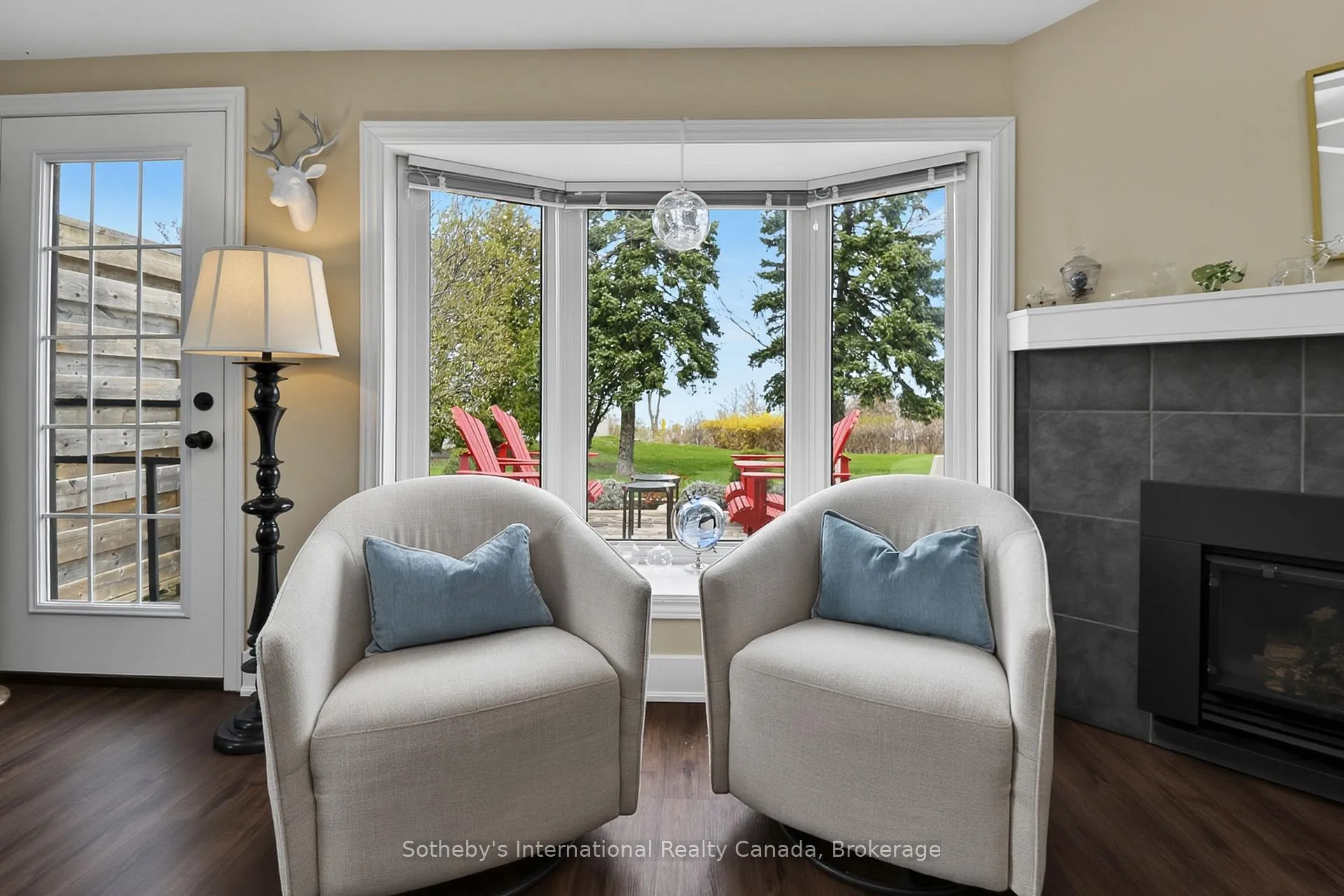 Photo 15 of Unit 10, 139 Lakeshore Road E, Blue Mountains — HOMEH