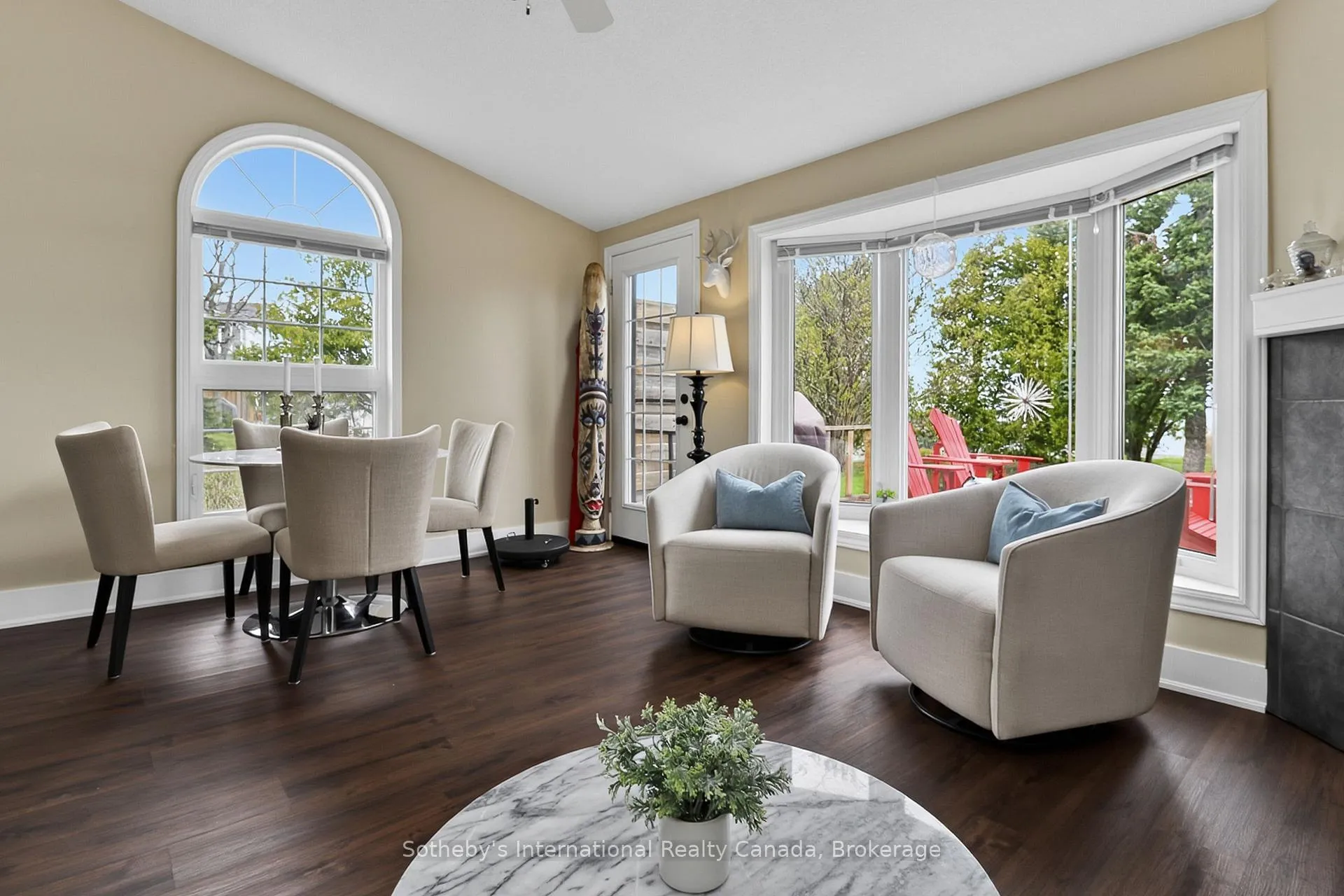 Photo 17 of Unit 10, 139 Lakeshore Road E, Blue Mountains — HOMEH