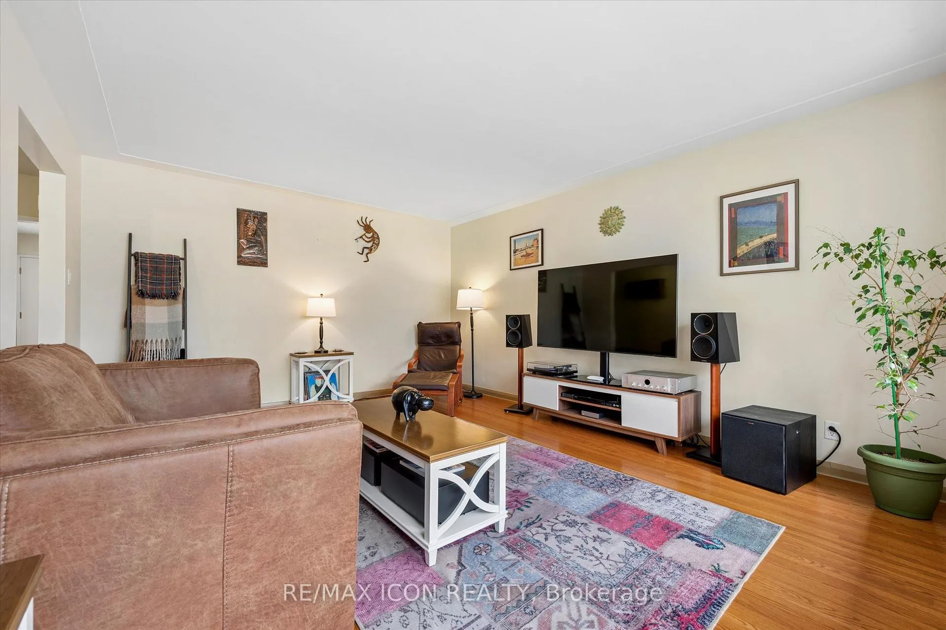 Photo 5 of 20 Katherine Crescent, Kitchener — HOMEH