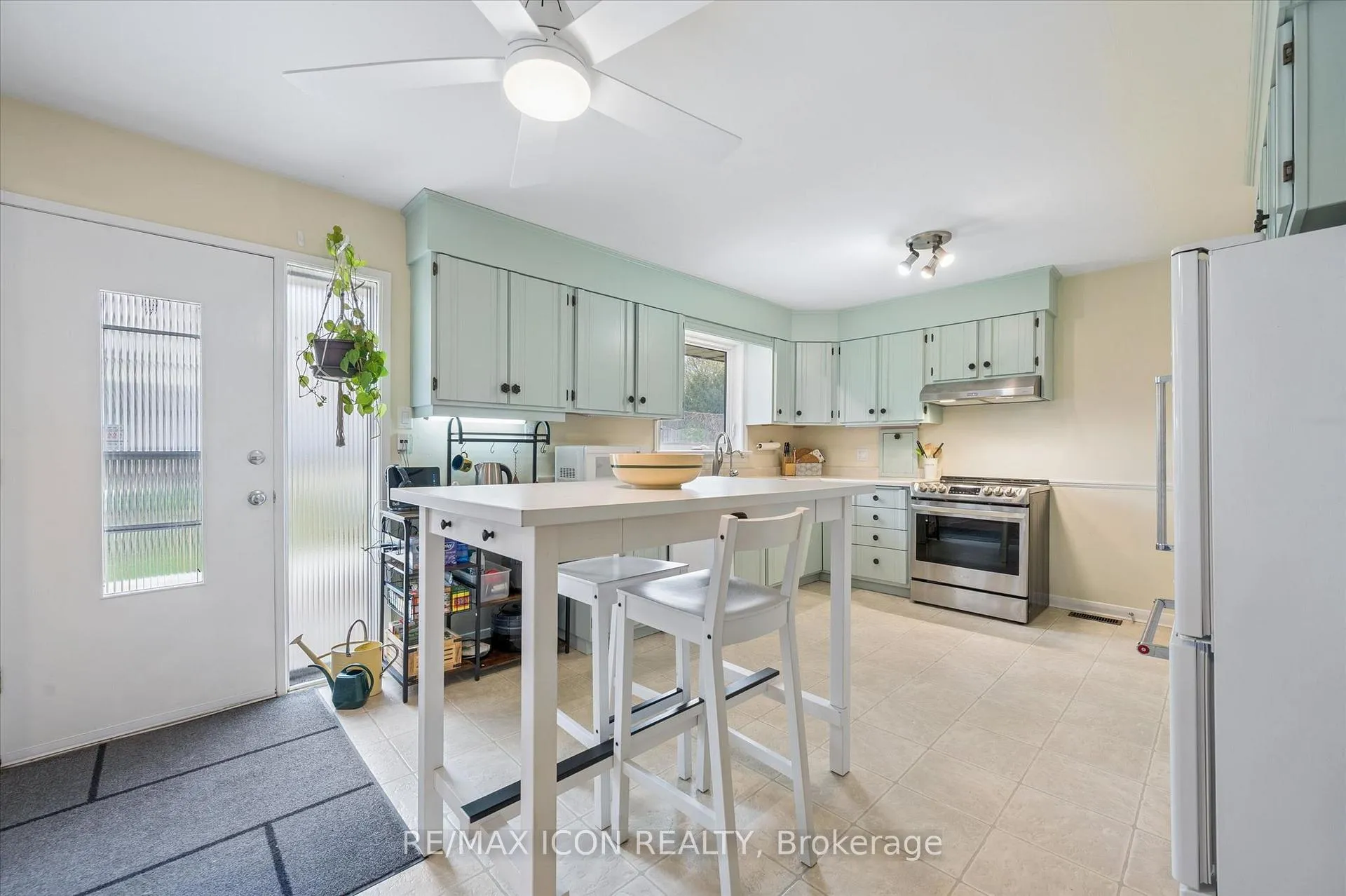 Photo 8 of 20 Katherine Crescent, Kitchener — HOMEH
