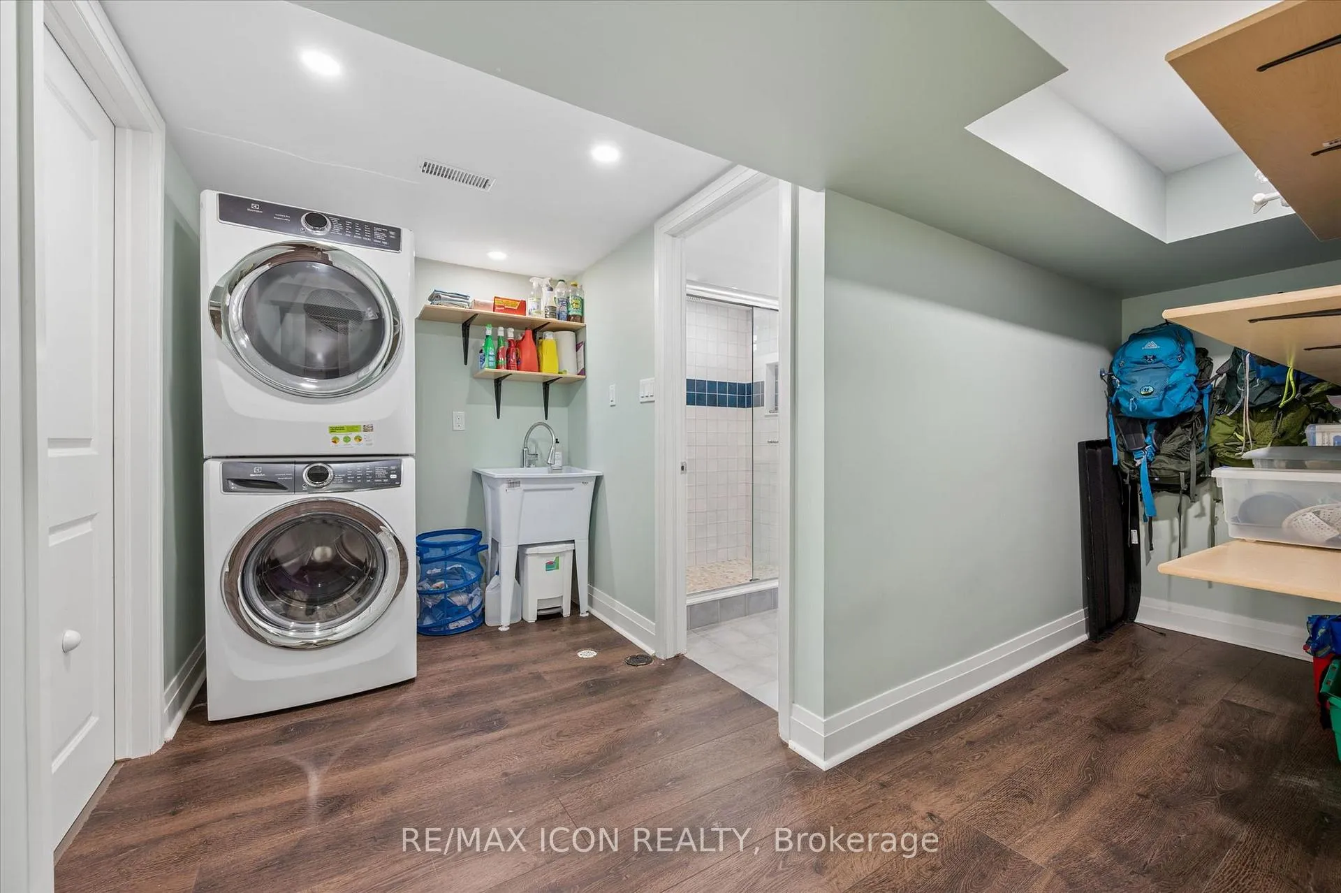 Photo 23 of 20 Katherine Crescent, Kitchener — HOMEH