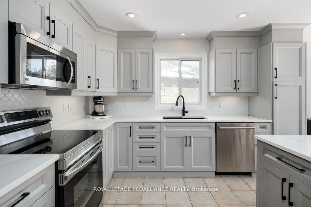Photo 13 of 21 Forest Valley Drive, Quinte West, Frankford Ward — HOMEH