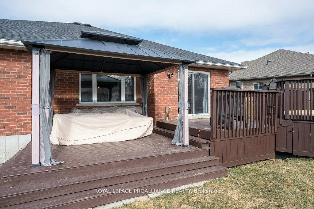 Photo 42 of 21 Forest Valley Drive, Quinte West, Frankford Ward — HOMEH