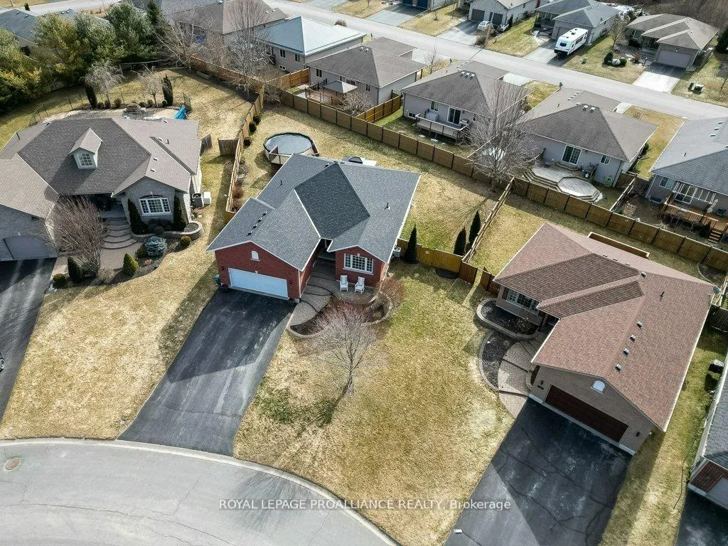 Photo 43 of 21 Forest Valley Drive, Quinte West, Frankford Ward — HOMEH