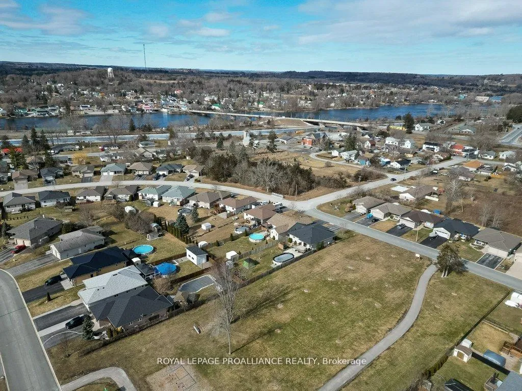 Photo 48 of 21 Forest Valley Drive, Quinte West, Frankford Ward — HOMEH