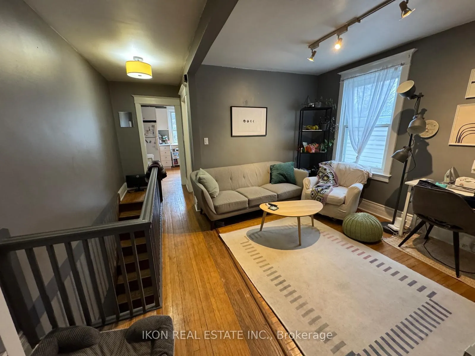 Photo 2 of 415 Coxwell Avenue, Toronto, Woodbine Corridor — HOMEH